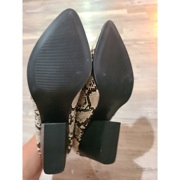 ZBY size 9 women's snake print pointed toe booties - Picture 6 of 7
